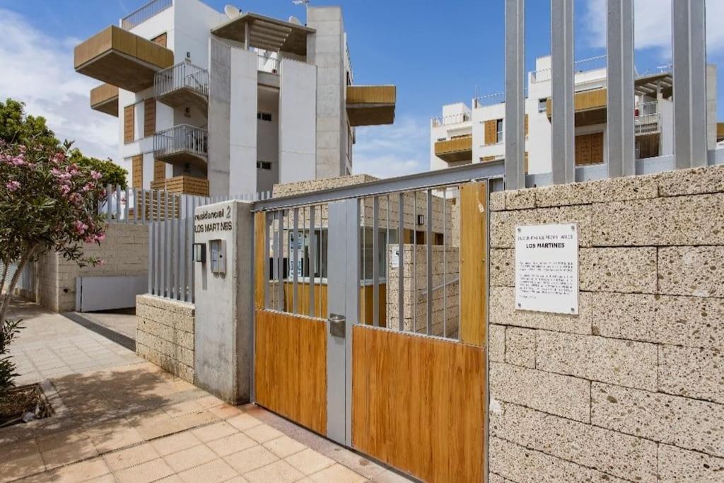 El Medano Beachfront Triplex Penthouse With Pool, Rooftop, Sea View 외부 사진