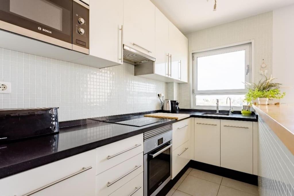 El Medano Beachfront Triplex Penthouse With Pool, Rooftop, Sea View 외부 사진