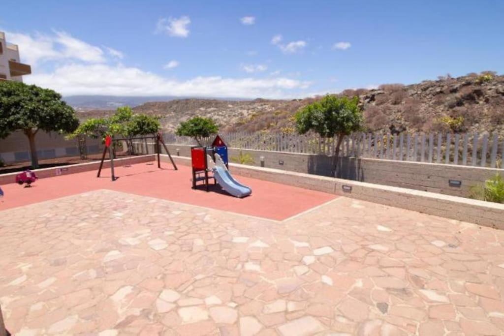 El Medano Beachfront Triplex Penthouse With Pool, Rooftop, Sea View 외부 사진