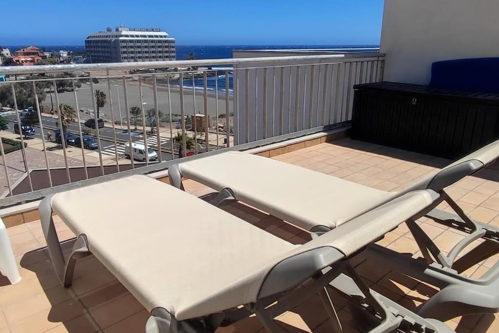 El Medano Beachfront Triplex Penthouse With Pool, Rooftop, Sea View 외부 사진